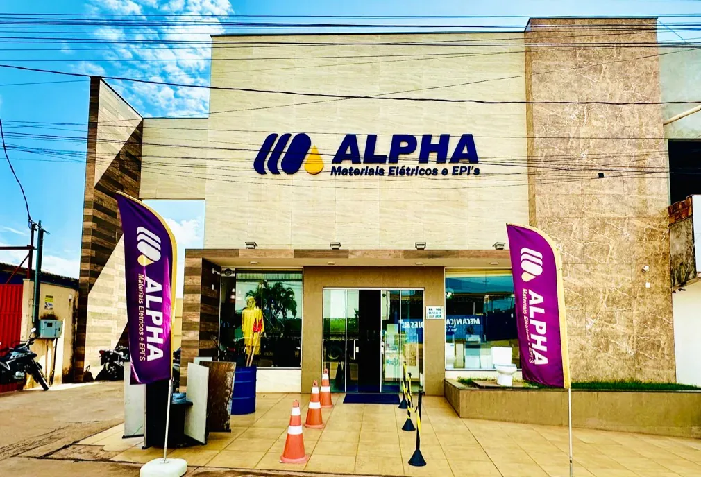 Fachada da Alpha Materiais e EPIs